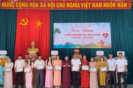 Ia Pa: Khen thưởng 12 tập thể có thành tích xuất sắc trong hoạt động y tế