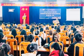 Quang cảnh buổi chào đón tân sinh viên hình thức đào tạo vừa làm vừa học. Ảnh: T.D