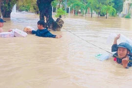 Ngày lễ tri ân 20-11 đặc biệt của thầy cô vùng lũ Gia Lai