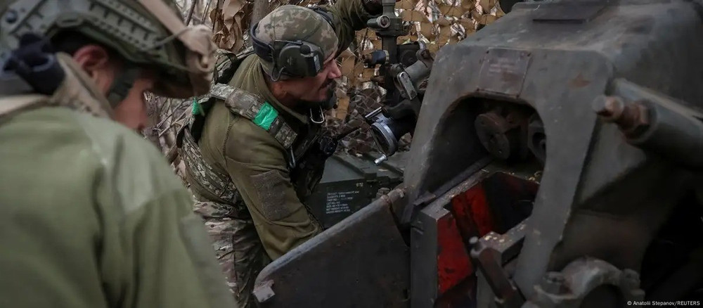 Xotin mast bolib, jinsiy aloqada bolgan video Pamela Andersen porno video