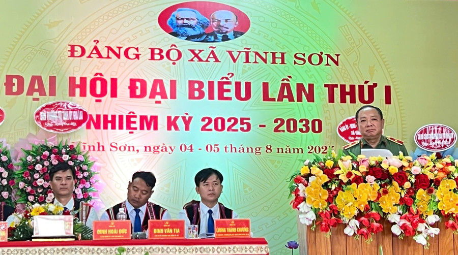 Thiếu tướng Lê Quang Nhân-Ủy viên Ban Thường vụ Tỉnh ủy, Giám đốc Công an tỉnh, phát biểu chỉ đạo Đại hội. Ảnh: A-Khang kkk.jpg