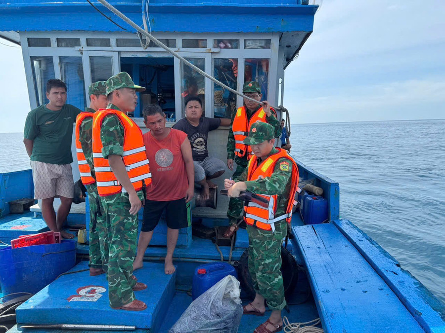 Với diễn biến bất lợi của thời tiết, gần đây, có không ít tàu cá của tỉnh Gia Lai gặp nạn trên biển (ảnh minh họa). Ảnh: Trọng Lợi tau-ca.jpg