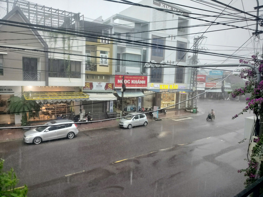 Dự báo từ ngày 31-10 đến chiều 2-11, khu vực phía Đông tỉnh Gia Lai có mưa lớn diễn ra. Ảnh: T.Lợi mua-lon.jpg