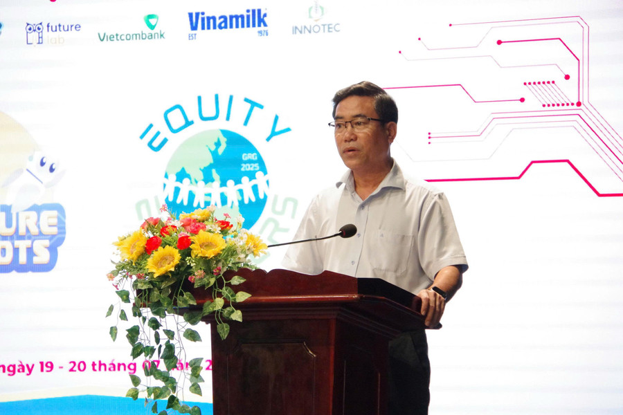 Phó Giám đốc Sở KH&CN Nguyễn Hữu Hà phát biểu tại lễ khai mạc. Ảnh: Trọng Lợi 1.jpg