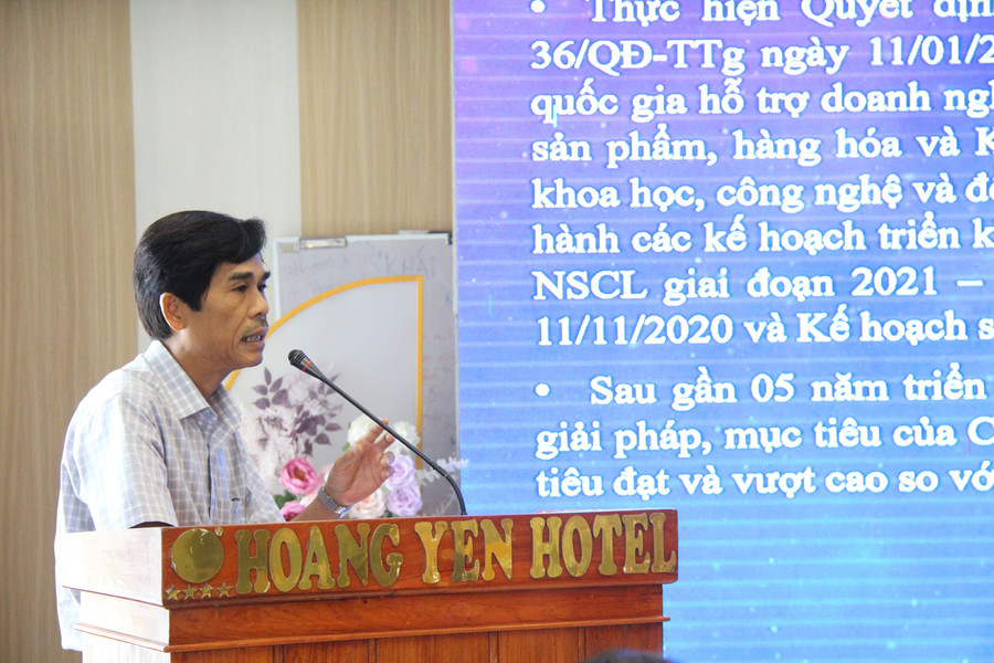 Ông Tạ Chí Đông Luân, Phó Chi cục trưởng Chi cục Tiêu chuẩn-Đo lường-Chất lượng (Sở Khoa học và Công nghệ tỉnh Gia Lai) báo cáo kết quả thực hiện chương trình. Ảnh: Trọng Lợi img-5978.jpg
