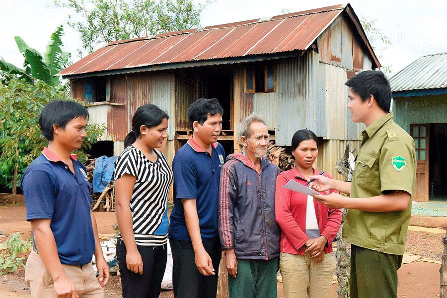 uyên truyền về các chủ trương, đường lối của Đảng, chính sách, pháp luật của Nhà nước cho đồng bào dân tộc thiểu số. Ảnh: Đ.T