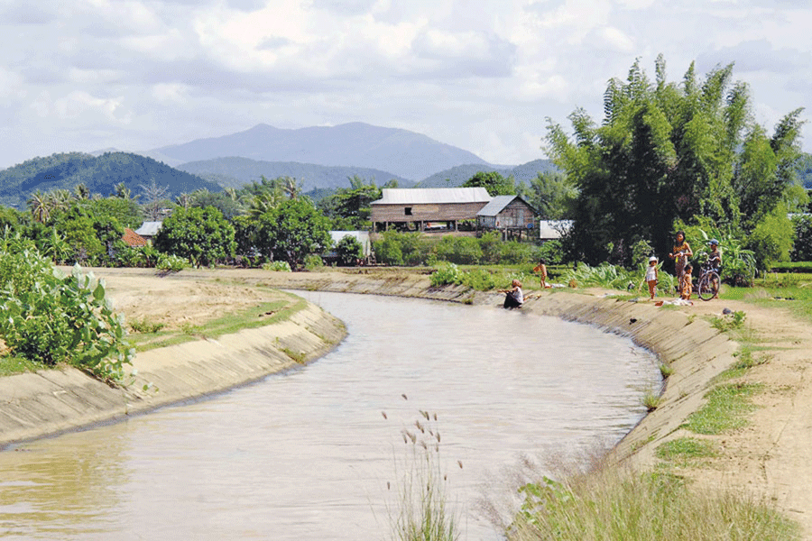 Kênh chính công trình thủy lợi Ayun Hạ. Ảnh: Đức Thụy Kênh chính công trình thủy lợi Ayun Hạ. Ảnh: Đ.T