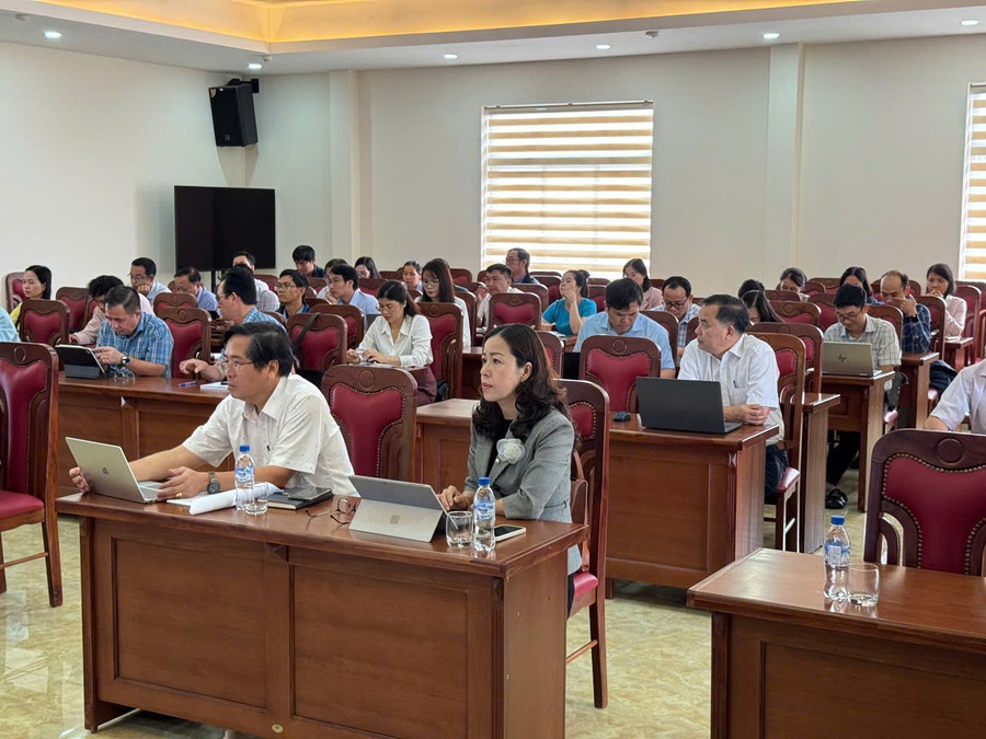 cac-dai-bieu-tham-gia-hoi-nghi.jpg