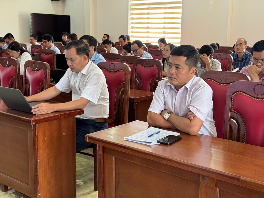 Các đại biểu nghe tập huấn. Ảnh: Đức Thành dai-bieu-tham-gia-hoi-nghi.jpg