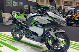 Kawasaki Ninja e‑1: Môtô điện thể thao đô thị giá 230 triệu đồng 