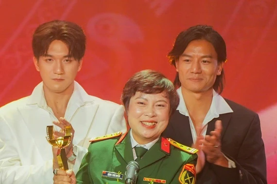 'Mưa đỏ' thắng lớn tại LHP Việt Nam lần thứ 24