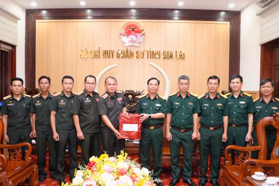 Tăng cường phối hợp, hợp tác giữa lực lượng vũ trang tỉnh Gia Lai với lực lượng vũ trang các tỉnh Nam Lào. 