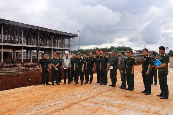 Quân đoàn 34 cử 150 cán bộ, chiến sĩ tham gia xây dựng 2 trường nội trú liên cấp ở khu vực biên giới