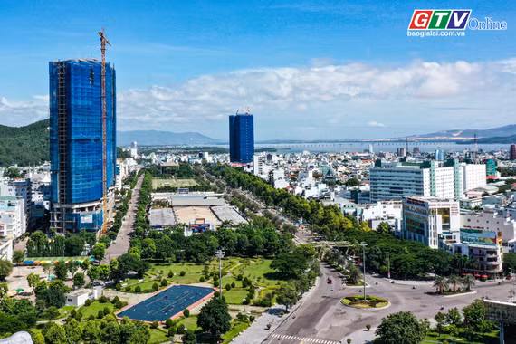 Điểm tin trưa: Chủ tịch UBND tỉnh làm việc về định hướng phát triển các phường, xã khu vực Quy Nhơn