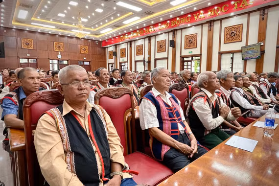 Tỉnh ủy - HĐND - UBND - Ủy ban MTTQ Việt Nam tỉnh Gia Lai tổ chức Tọa đàm kỷ niệm 80 năm thư Bác Hồ gửi Đại hội các dân tộc thiểu số miền Nam.