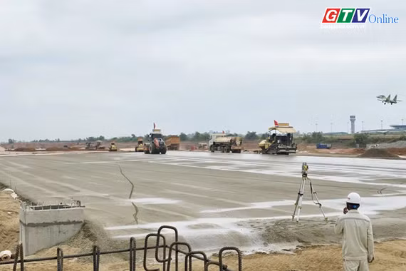 Toàn cảnh Gia Lai 24h: Yêu cầu hoàn thành cơ bản đường băng sân bay Phù Cát trước 30-6
