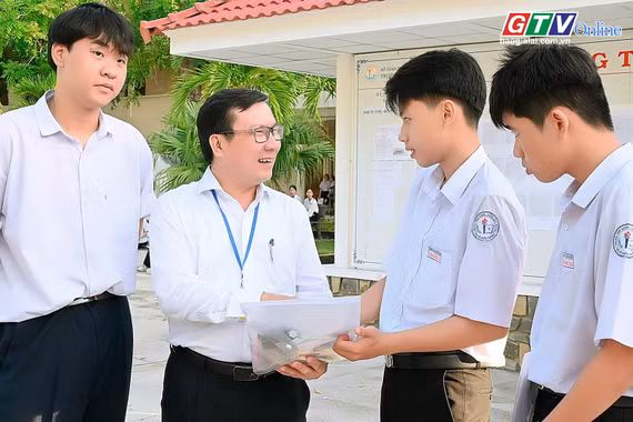 Toàn cảnh Gia Lai 24h: 34 trường đạt 100% tốt nghiệp THPT, Gia Lai có 2 thủ khoa cùng 37,5 điểm