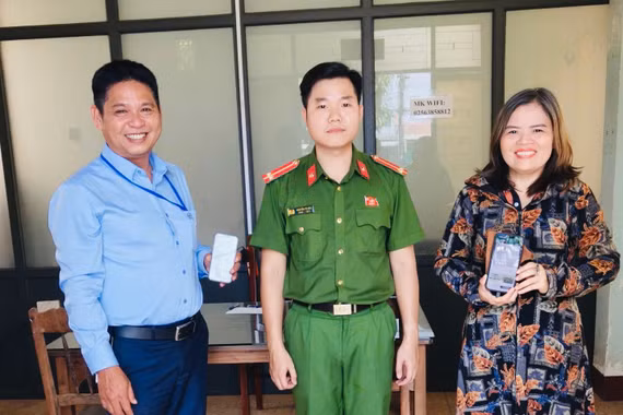 Tài khoản nhận 65 triệu đồng chuyển nhầm, người phụ nữ xã Bình Dương tìm cách trả lại.