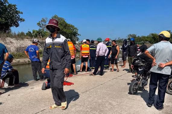 Phát hiện người đàn ông tử vong dưới kênh Văn Phong, đoạn qua xã Bình An, tỉnh Gia Lai.