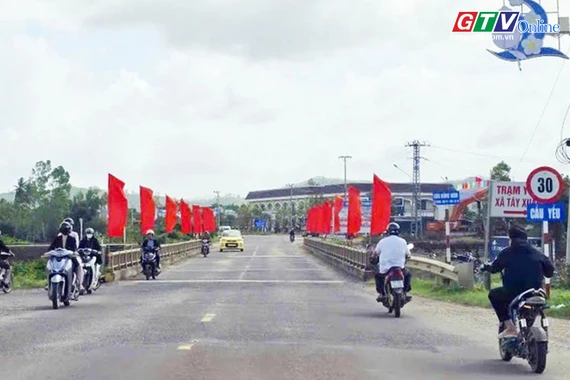 Toàn cảnh Gia Lai 24h: 12 biển báo hạn chế tốc độ bất hợp lý trên Quốc lộ 19 bị gỡ bỏ