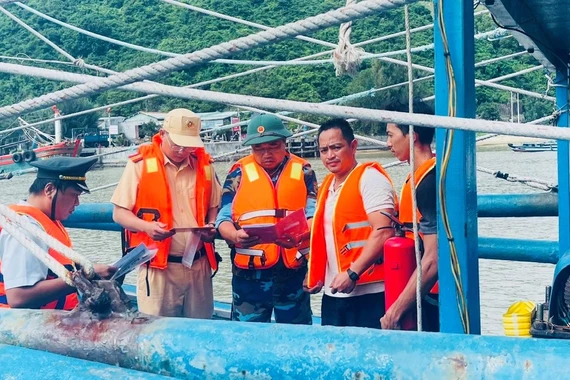 Chống khai thác IUU: Kiểm soát chặt, giám sát tối đa