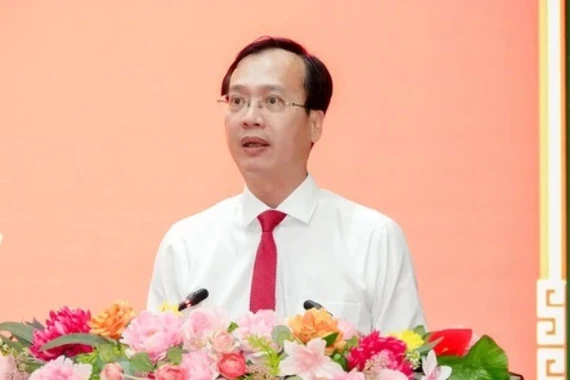 Ông Trần Trí Quang làm Chủ tịch UBND tỉnh Vĩnh Long