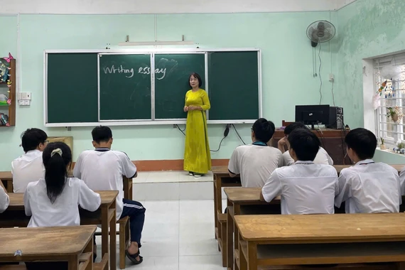 Học sinh Trường THPT số 1 Phù Mỹ (xã Phù Mỹ) quan tâm đến công tác bồi dưỡng học sinh giỏi. Ảnh: Hồ Điểm