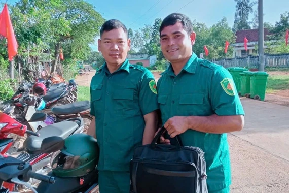 Anh Đinh Tuynh-Phó Chỉ huy trưởng Ban CHQS xã đã có hành động đẹp nhặt được của rơi, trả lại cho người mất.