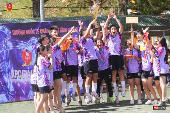 Trường Quốc tế Châu Á Thái Bình Dương Gia Lai bế mạc giải bóng đá mini truyền thống