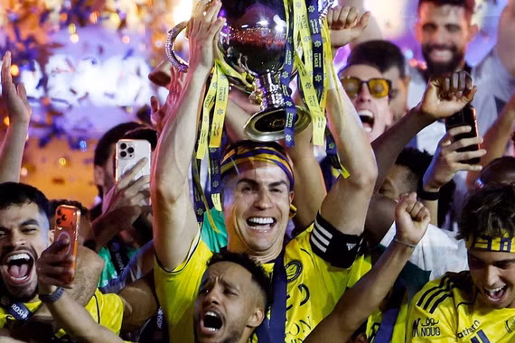 Ronaldo chơi cực hay, cùng Al Nassr vô địch Saudi Pro League