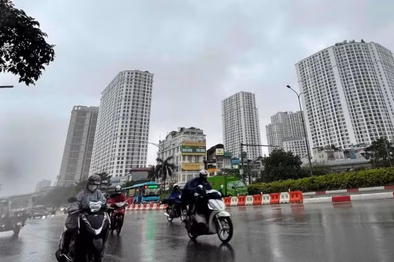 Miền Bắc mưa kéo dài, miền Trung đón mưa to