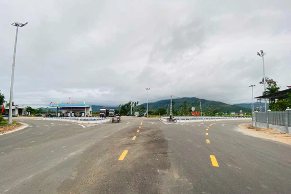 Bất cập tại nút giao vào Khu công nghiệp Becamex