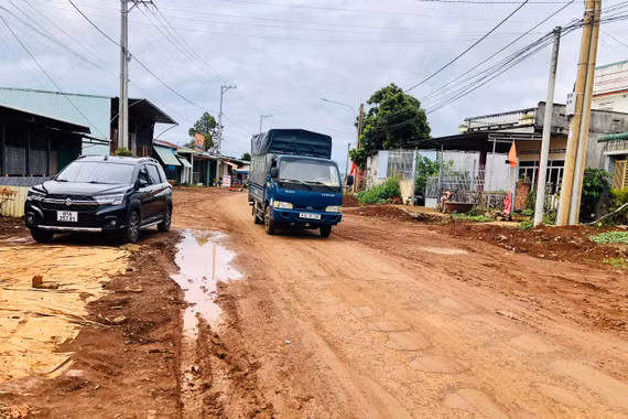 Thiếu vốn, dự án đường Hà Huy Tập thi công ì ạch