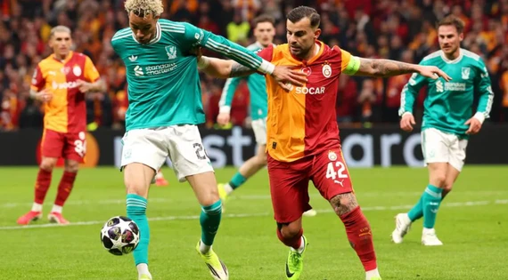 Liverpool lại thua sốc ở Thổ Nhĩ Kỳ, Galatasaray bay bổng với 'Super Mario'