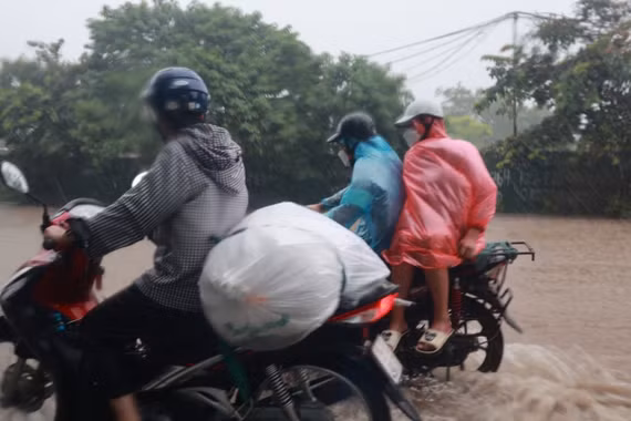 Chiều tối nay, nhiều khu vực trên cả nước có mưa dông