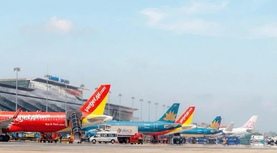 Giá xăng máy bay tăng gấp 3 lần, giá vé máy bay sẽ tăng bao nhiêu?