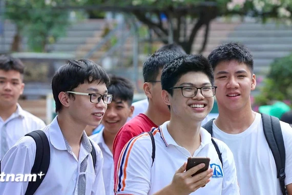 Từ Nghị quyết đến hành động: Giáo dục Việt Nam và hành trình tiến ra biển lớn