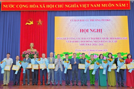 Phường Pleiku khen thưởng 14 tập thể và 88 cá nhân có thành tích xuất sắc trong công tác bầu cử 