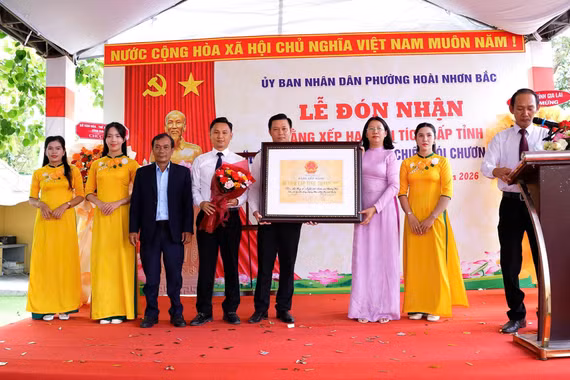 Phường Hoài Nhơn Bắc đón Bằng xếp hạng Di tích lịch sử cấp tỉnh Đền thờ Ông tổ nghề dệt chiếu cói Chương Hòa