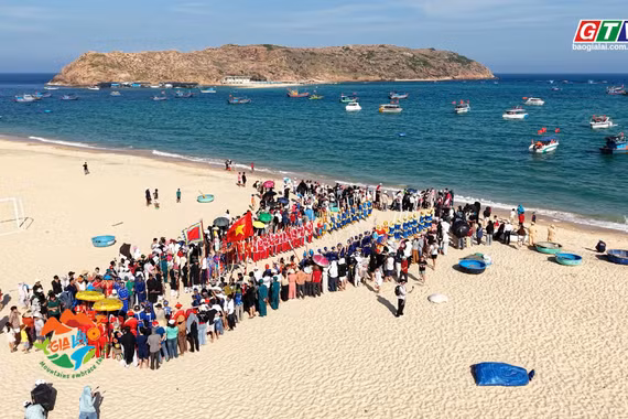 Lễ cầu ngư vạn đầm Nhơn Hải