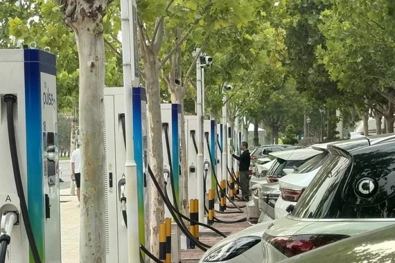 Trung Quốc xây dựng mạng lưới sạc xe điện lớn nhất thế giới