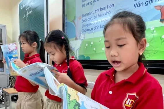 Góc nhìn chuyên gia: Khi chỉ còn một bộ sách giáo khoa