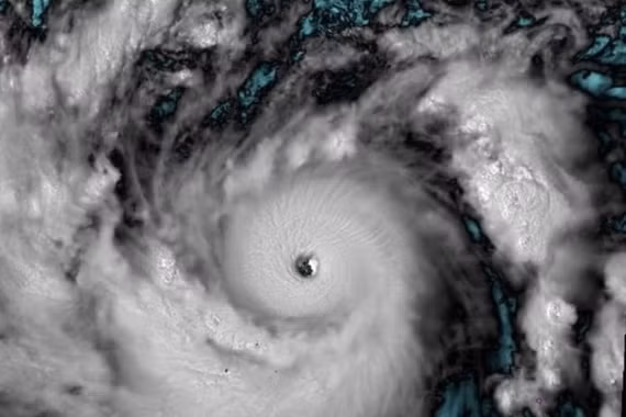 Bão SINLAKU đang tiếp tục mạnh lên, có thể đạt cấp siêu bão