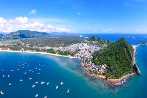 Về Phù Mỹ Đông ghé Mũi Vi Rồng, thăm làng chài Tân Phụng