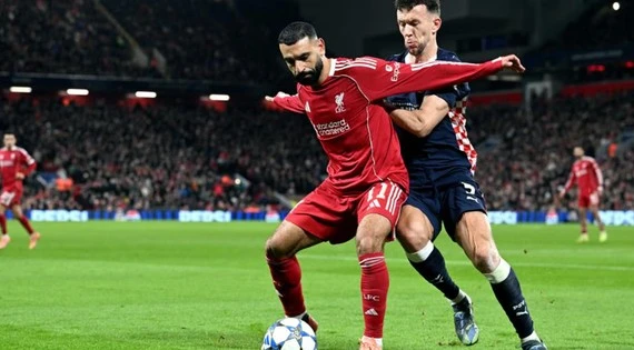 Liverpool thảm bại 1-4 trước PSV ngay tại sân Anfield