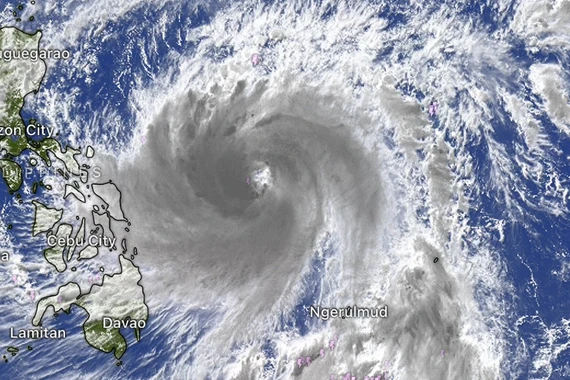 Xuất hiện mắt bão Fung wong, Việt Nam phát cảnh báo