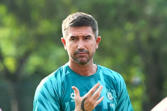 Vòng 7 V-League: Huyền thoại Liverpool ra mắt ở 'đại chiến' Hà Nội - Ninh Bình