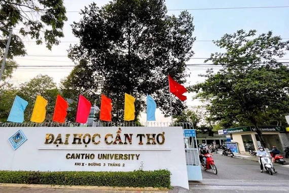 Chuyển Trường Đại học Cần Thơ thành Đại học Cần Thơ