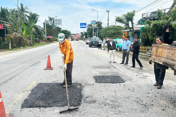 Khẩn trương sửa chữa Quốc lộ 1, đảm bảo an toàn giao thông dịp cuối năm