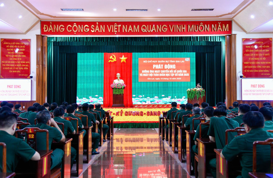 Quang cảnh lễ phát động. Ảnh: H.P z7100560322146-f57ed99cc2f5f8f1e553fcc5b2124340.jpg